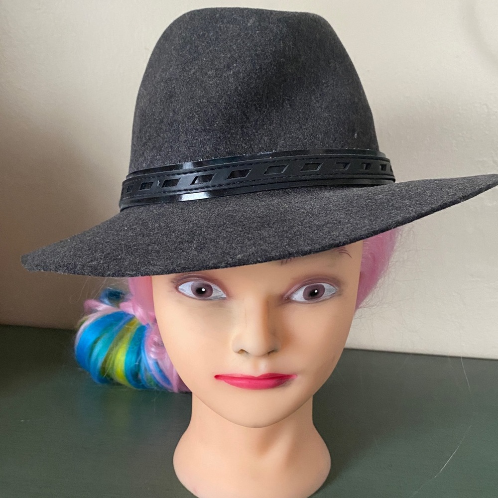 COPY - Rag and Bone; wool hat, leather band. Fedora style. Unisex. Size M